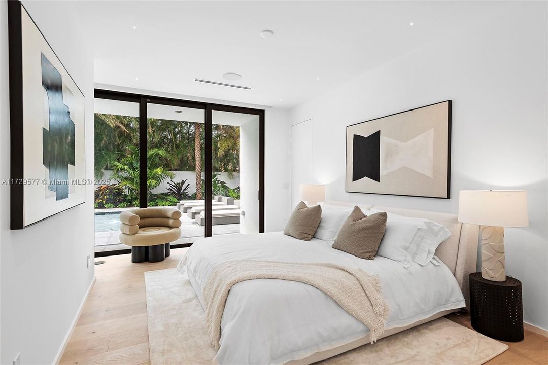 For Sale: $14,950,000 (6 beds, 7 baths, 7657 Square Feet)