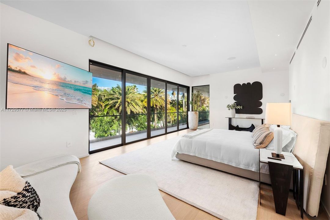 For Sale: $14,950,000 (6 beds, 7 baths, 7657 Square Feet)