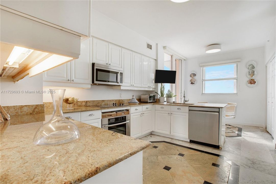 Vendido Recientemente: $2,270,000 (2 camas, 2 baños, 2060 Pies cuadrados)