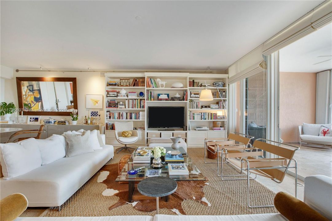 Vendido Recientemente: $2,270,000 (2 camas, 2 baños, 2060 Pies cuadrados)