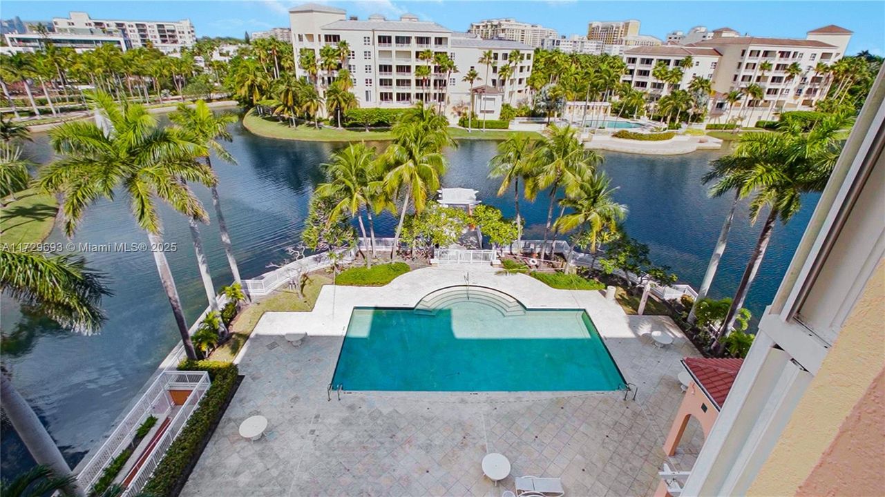 Vendido Recientemente: $2,270,000 (2 camas, 2 baños, 2060 Pies cuadrados)