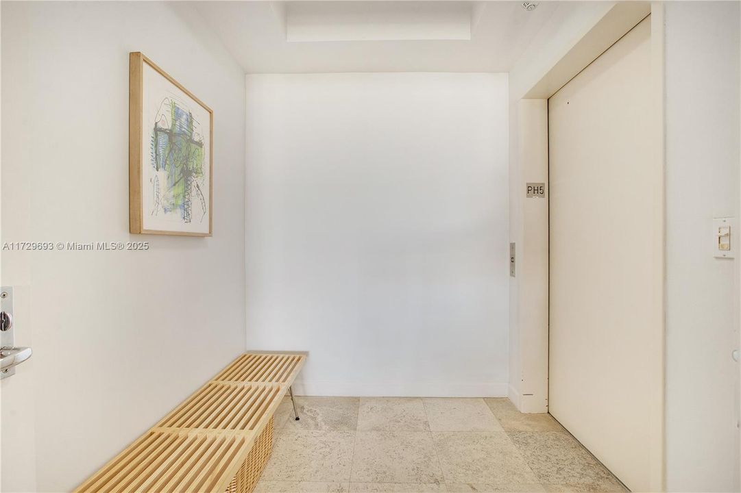 Vendido Recientemente: $2,270,000 (2 camas, 2 baños, 2060 Pies cuadrados)