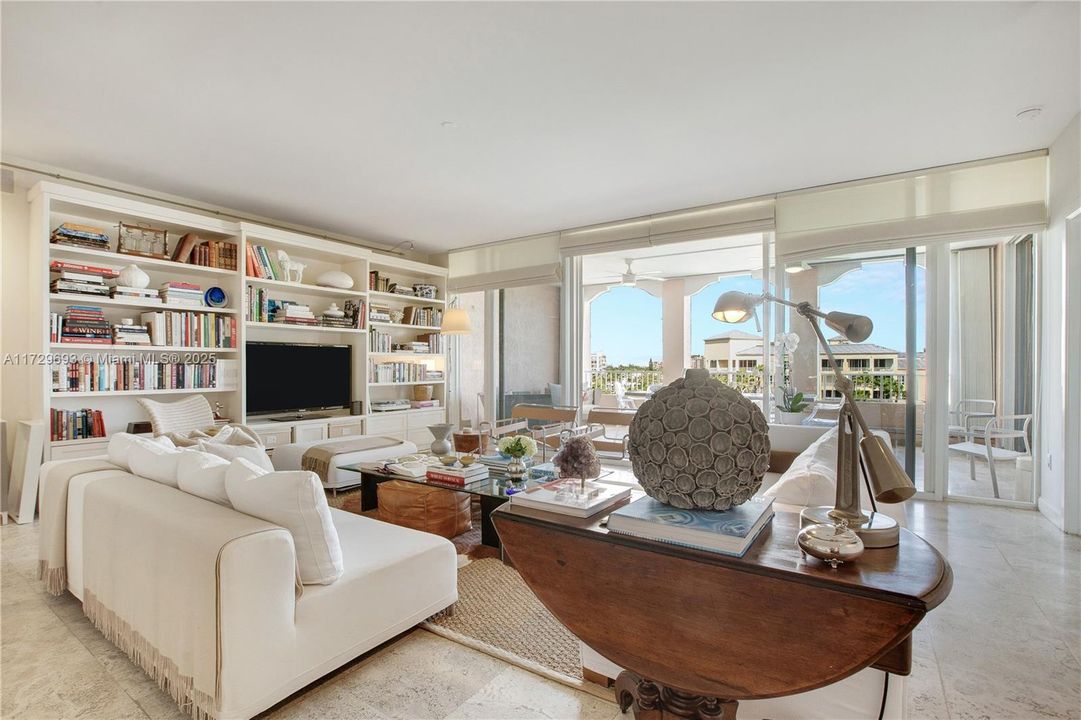 Vendido Recientemente: $2,270,000 (2 camas, 2 baños, 2060 Pies cuadrados)