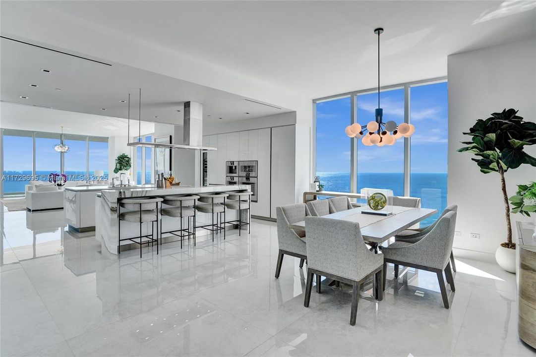 На продажу: $7,599,000 (4 спален, 5 ванн, 3252 Квадратных фут)