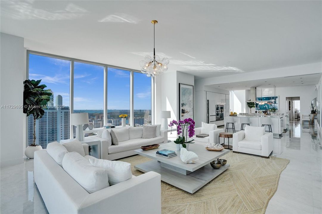 На продажу: $7,599,000 (4 спален, 5 ванн, 3252 Квадратных фут)