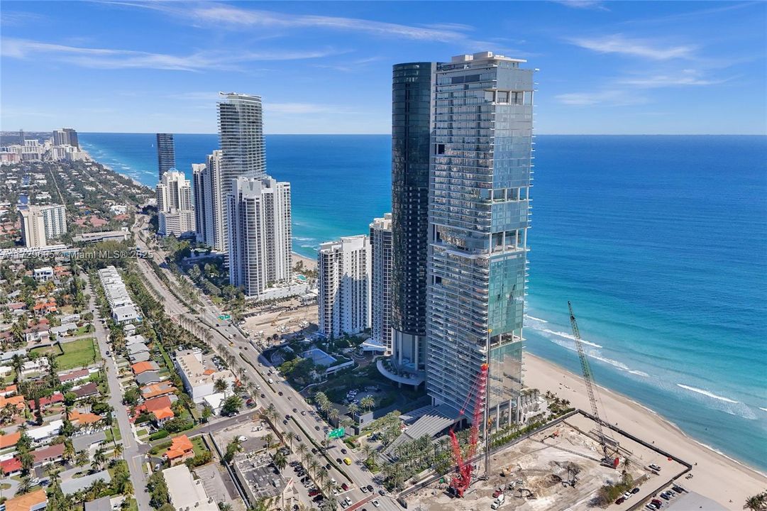 На продажу: $7,599,000 (4 спален, 5 ванн, 3252 Квадратных фут)