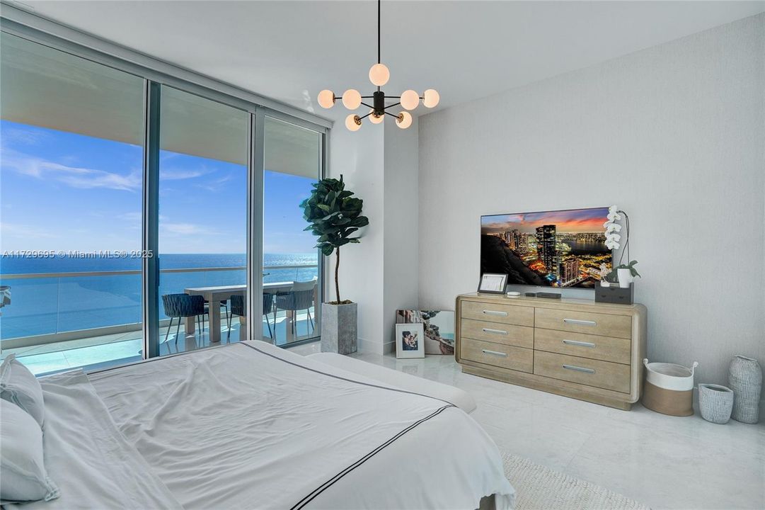 На продажу: $7,599,000 (4 спален, 5 ванн, 3252 Квадратных фут)