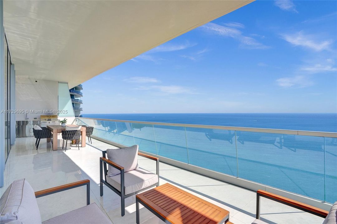 На продажу: $7,599,000 (4 спален, 5 ванн, 3252 Квадратных фут)