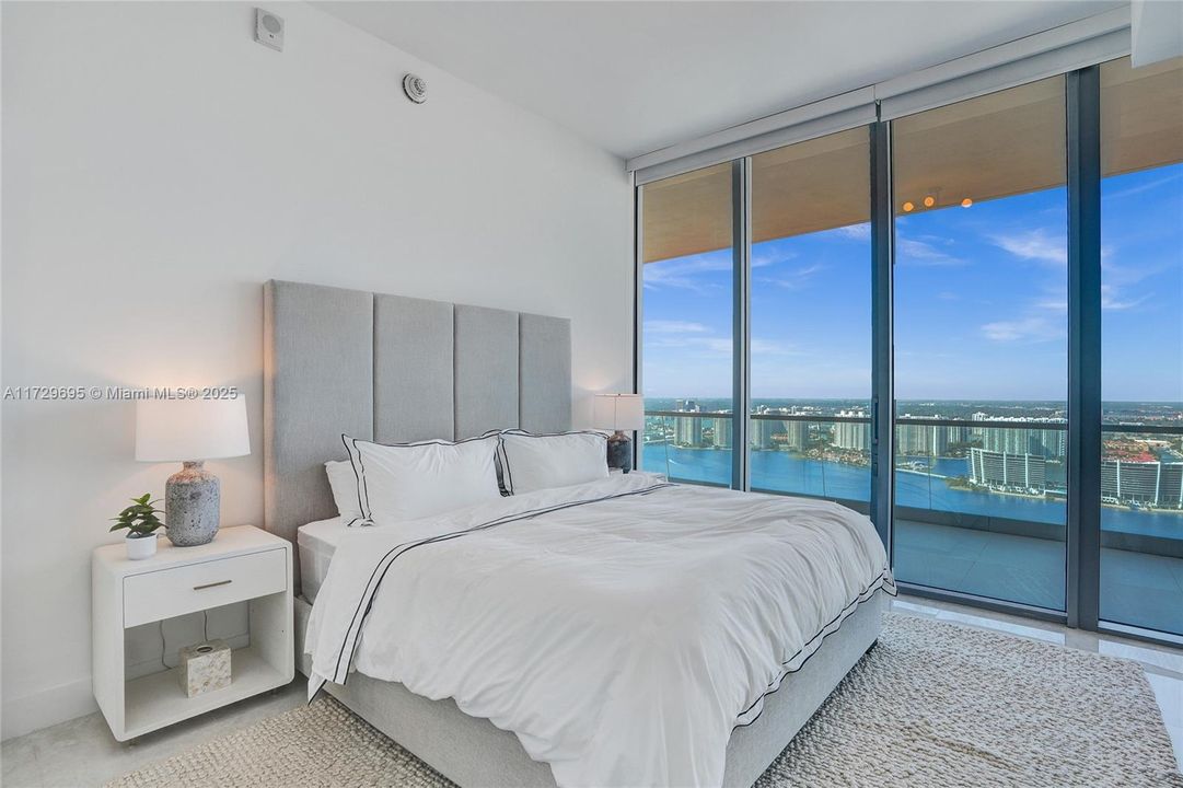 На продажу: $7,599,000 (4 спален, 5 ванн, 3252 Квадратных фут)