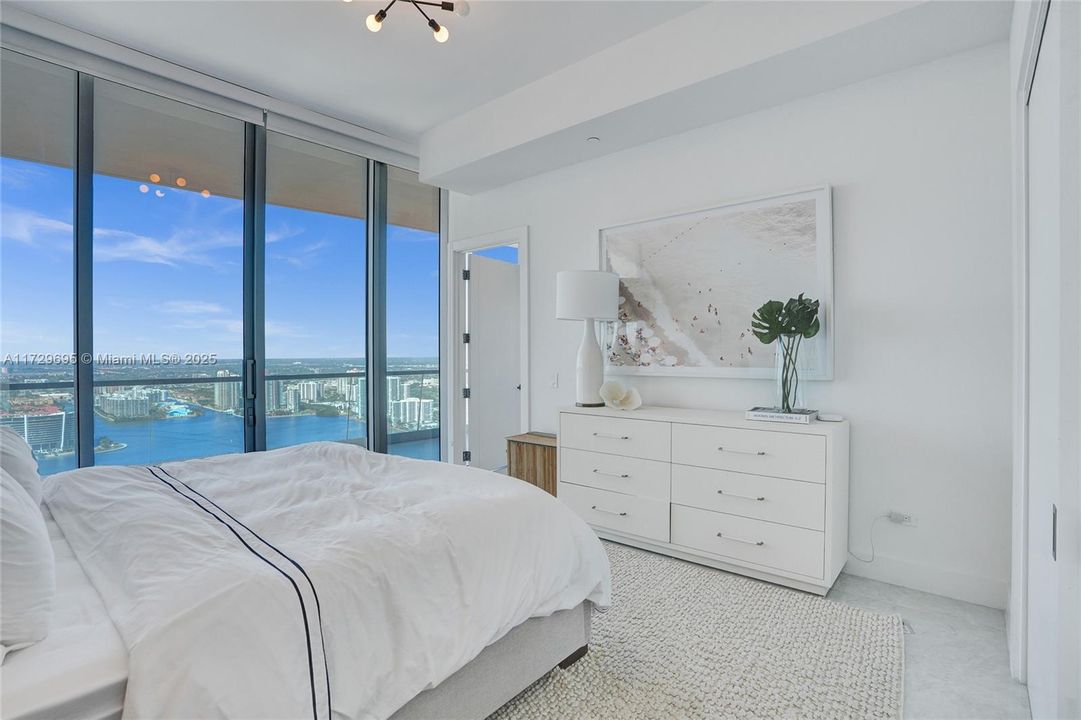 На продажу: $7,599,000 (4 спален, 5 ванн, 3252 Квадратных фут)