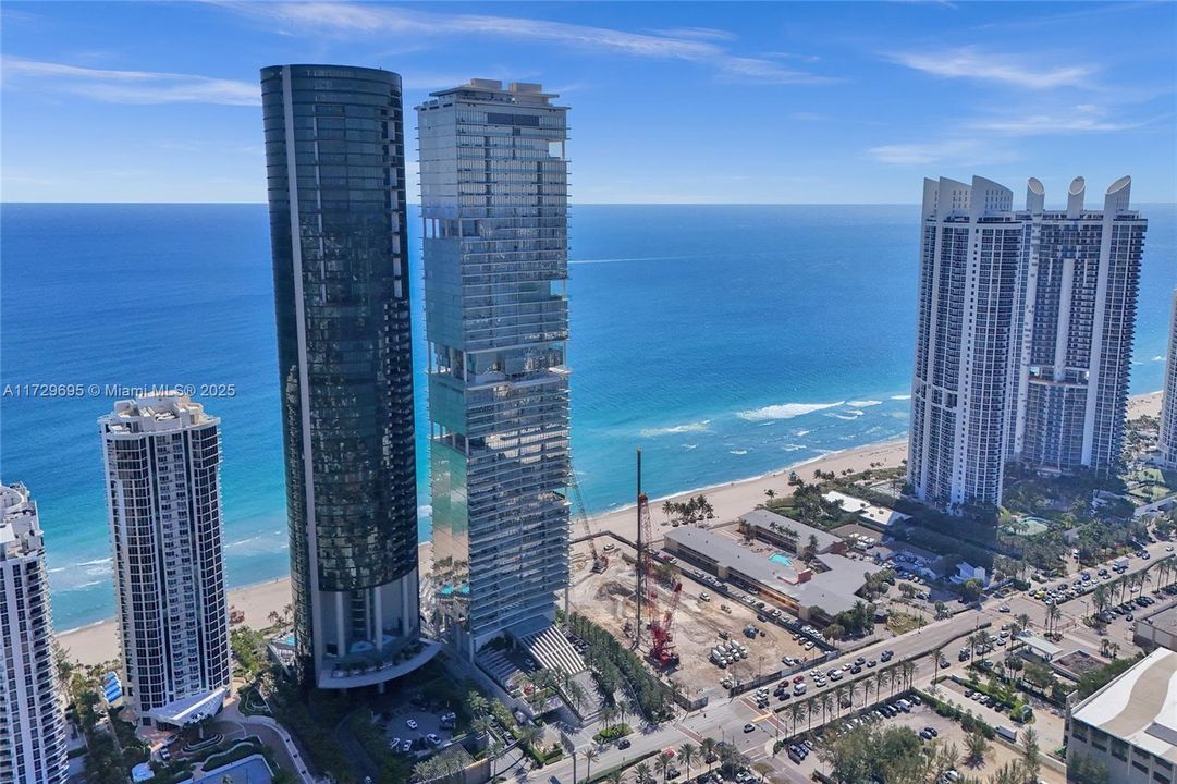 На продажу: $7,599,000 (4 спален, 5 ванн, 3252 Квадратных фут)