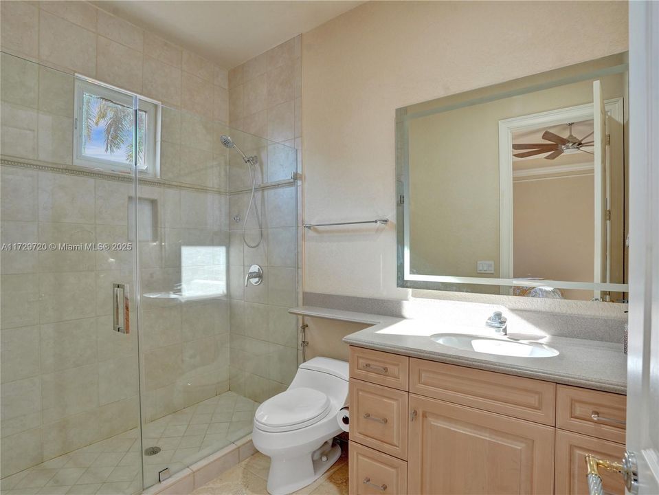 For Sale: $5,179,000 (6 beds, 6 baths, 7488 Square Feet)