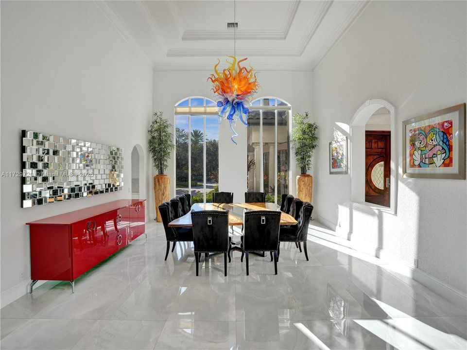 For Sale: $5,179,000 (6 beds, 6 baths, 7488 Square Feet)
