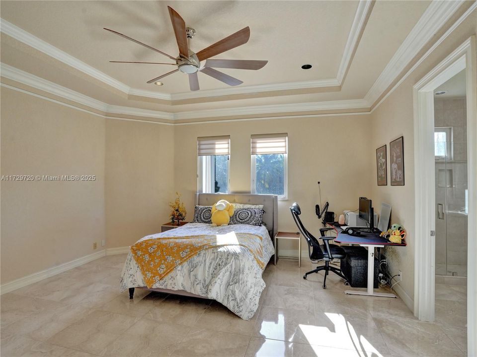 For Sale: $5,179,000 (6 beds, 6 baths, 7488 Square Feet)