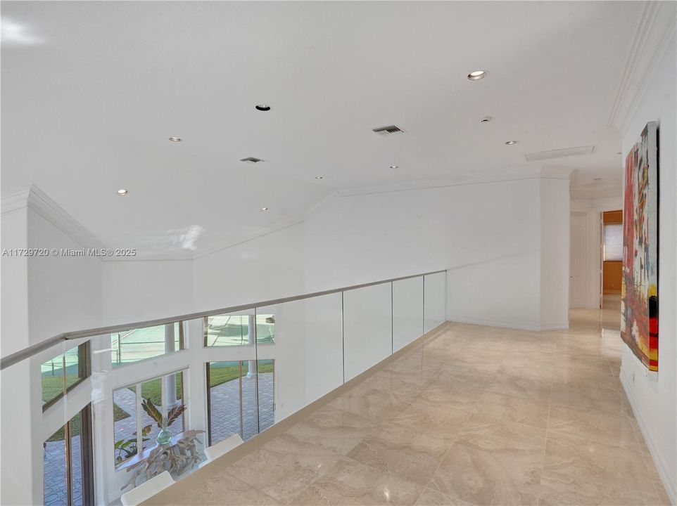 For Sale: $5,179,000 (6 beds, 6 baths, 7488 Square Feet)