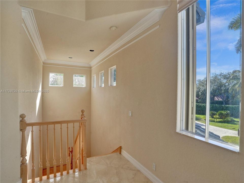 For Sale: $5,179,000 (6 beds, 6 baths, 7488 Square Feet)