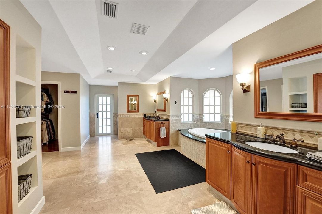 For Rent: $14,500 (4 beds, 3 baths, 5038 Square Feet)