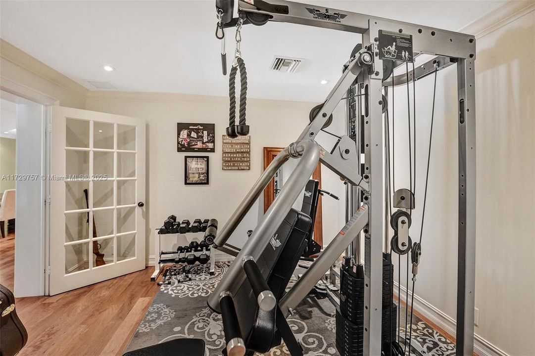 For Rent: $14,500 (4 beds, 3 baths, 5038 Square Feet)