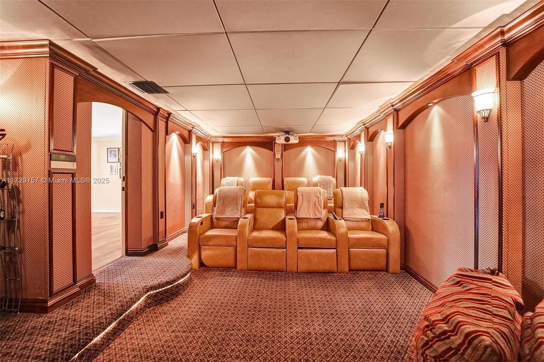 For Rent: $14,500 (4 beds, 3 baths, 5038 Square Feet)