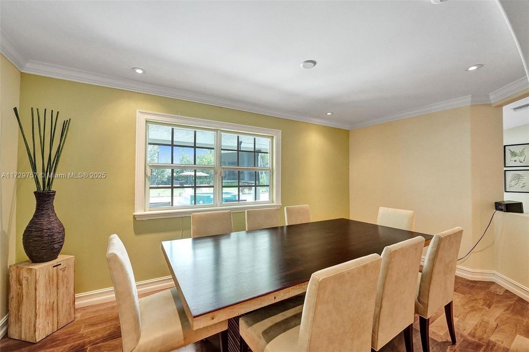 For Rent: $14,500 (4 beds, 3 baths, 5038 Square Feet)