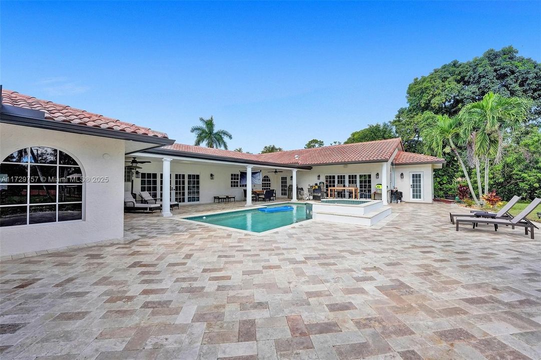 For Rent: $14,500 (4 beds, 3 baths, 5038 Square Feet)