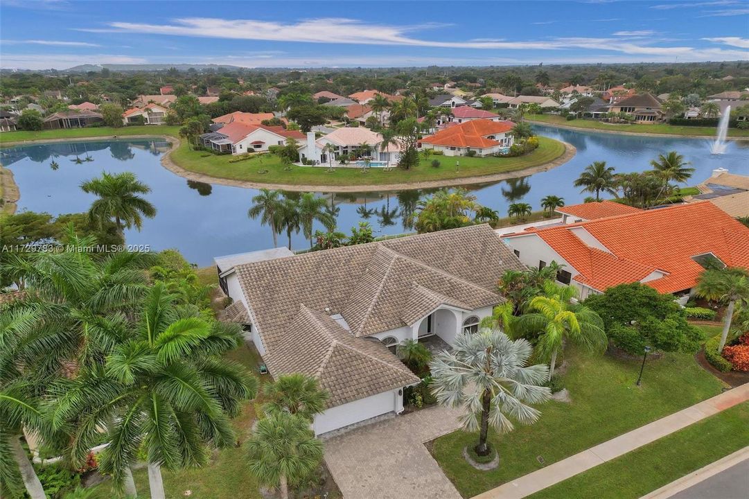 最近售出: $1,279,000 (4 贝兹, 3 浴室, 3413 平方英尺)