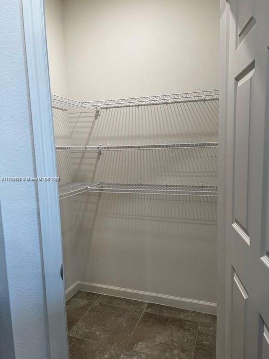 最近租的: $2,600 (4 贝兹, 2 浴室, 1934 平方英尺)