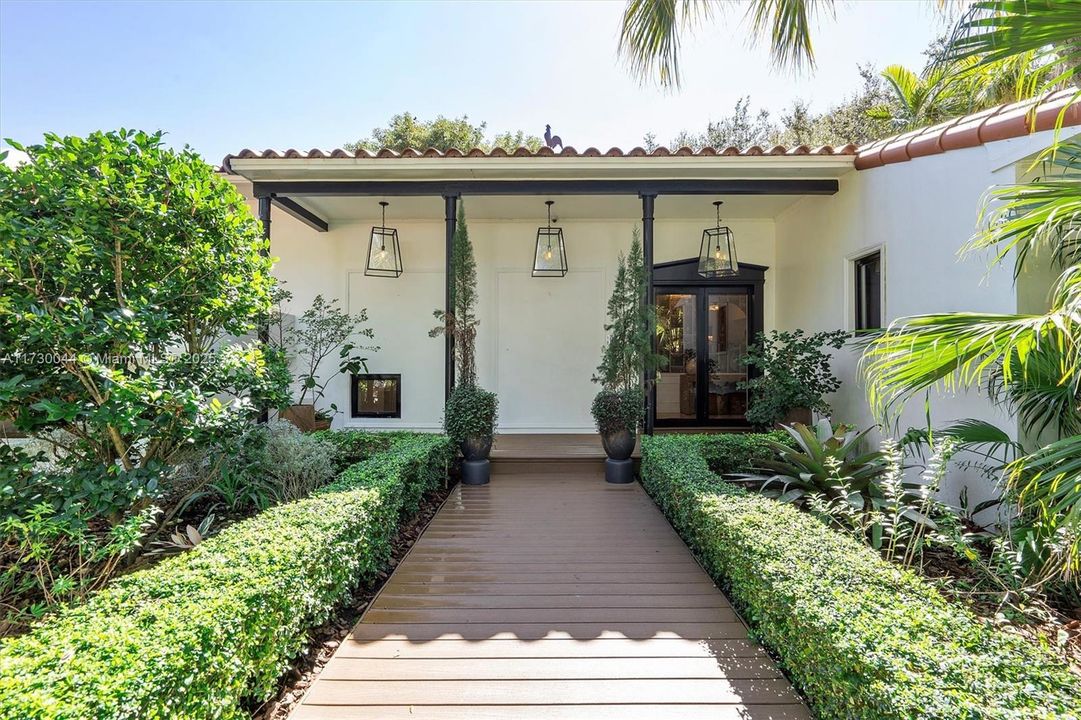 For Sale: $3,950,000 (5 beds, 5 baths, 3193 Square Feet)