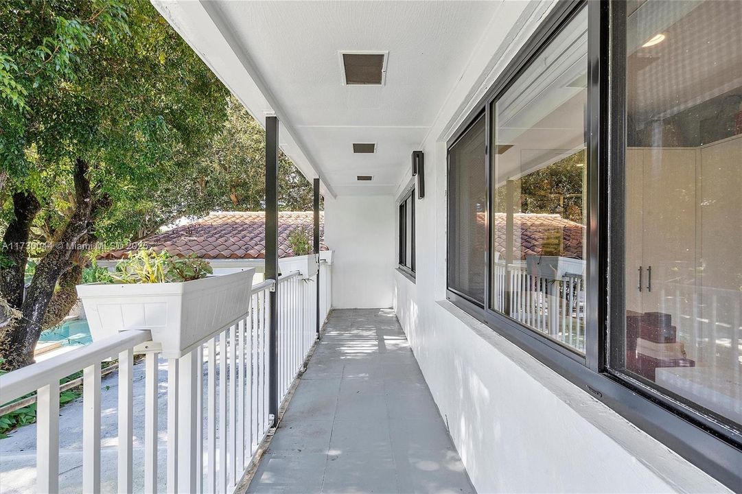 For Sale: $3,950,000 (5 beds, 5 baths, 3193 Square Feet)