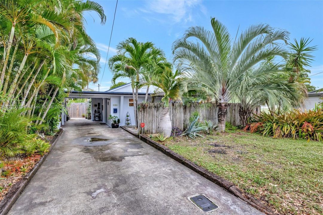 For Sale: $730,000 (3 beds, 2 baths, 1360 Square Feet)