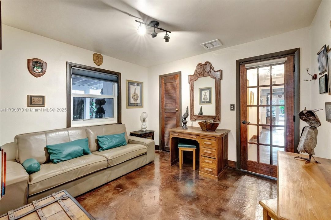 For Sale: $730,000 (3 beds, 2 baths, 1360 Square Feet)