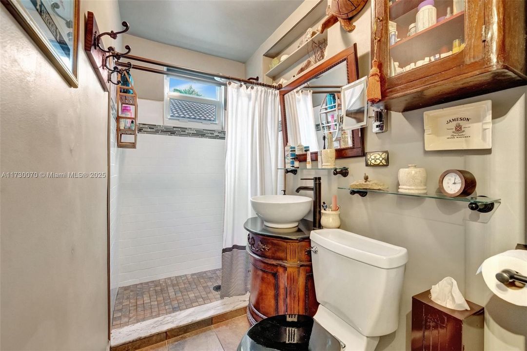 For Sale: $730,000 (3 beds, 2 baths, 1360 Square Feet)