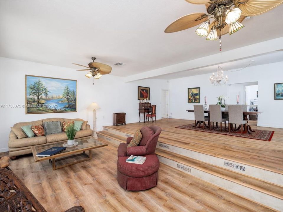 Recently Sold: $1,290,000 (3 beds, 3 baths, 2168 Square Feet)