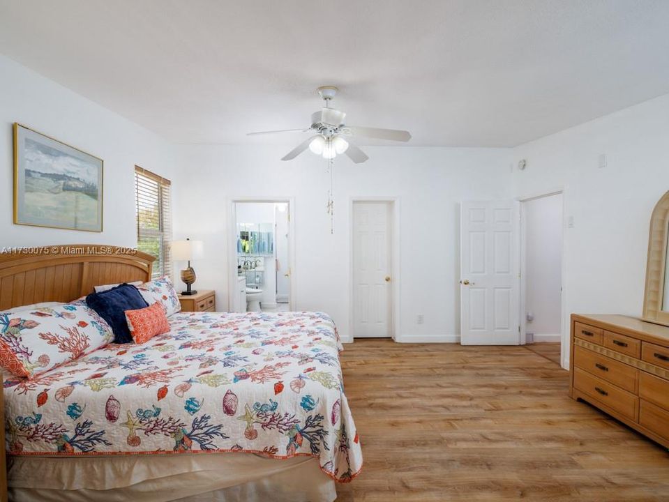 Recently Sold: $1,290,000 (3 beds, 3 baths, 2168 Square Feet)