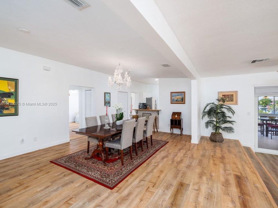 Recently Sold: $1,290,000 (3 beds, 3 baths, 2168 Square Feet)