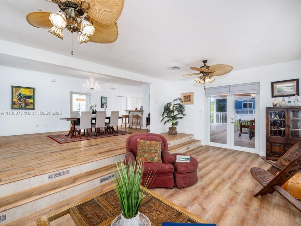 Recently Sold: $1,290,000 (3 beds, 3 baths, 2168 Square Feet)