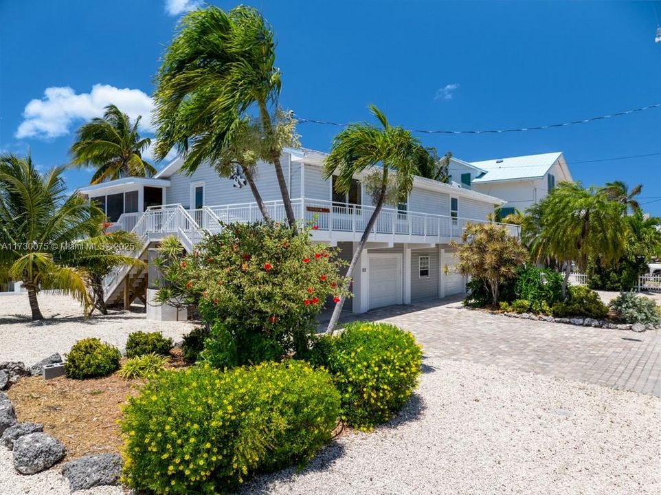 Recently Sold: $1,290,000 (3 beds, 3 baths, 2168 Square Feet)