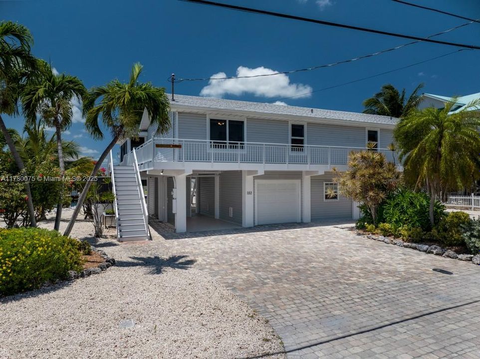 Recently Sold: $1,290,000 (3 beds, 3 baths, 2168 Square Feet)