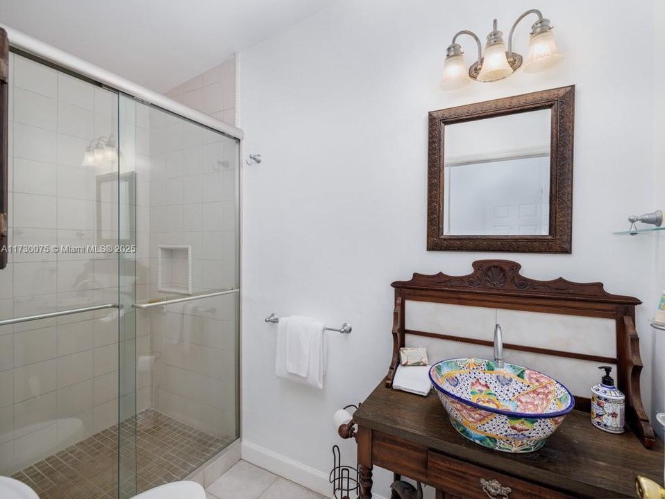 Recently Sold: $1,290,000 (3 beds, 3 baths, 2168 Square Feet)