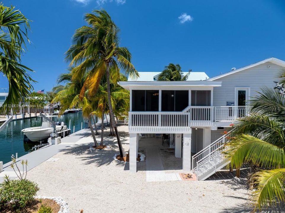 Recently Sold: $1,290,000 (3 beds, 3 baths, 2168 Square Feet)