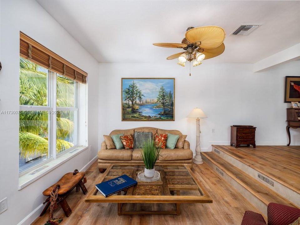 Recently Sold: $1,290,000 (3 beds, 3 baths, 2168 Square Feet)