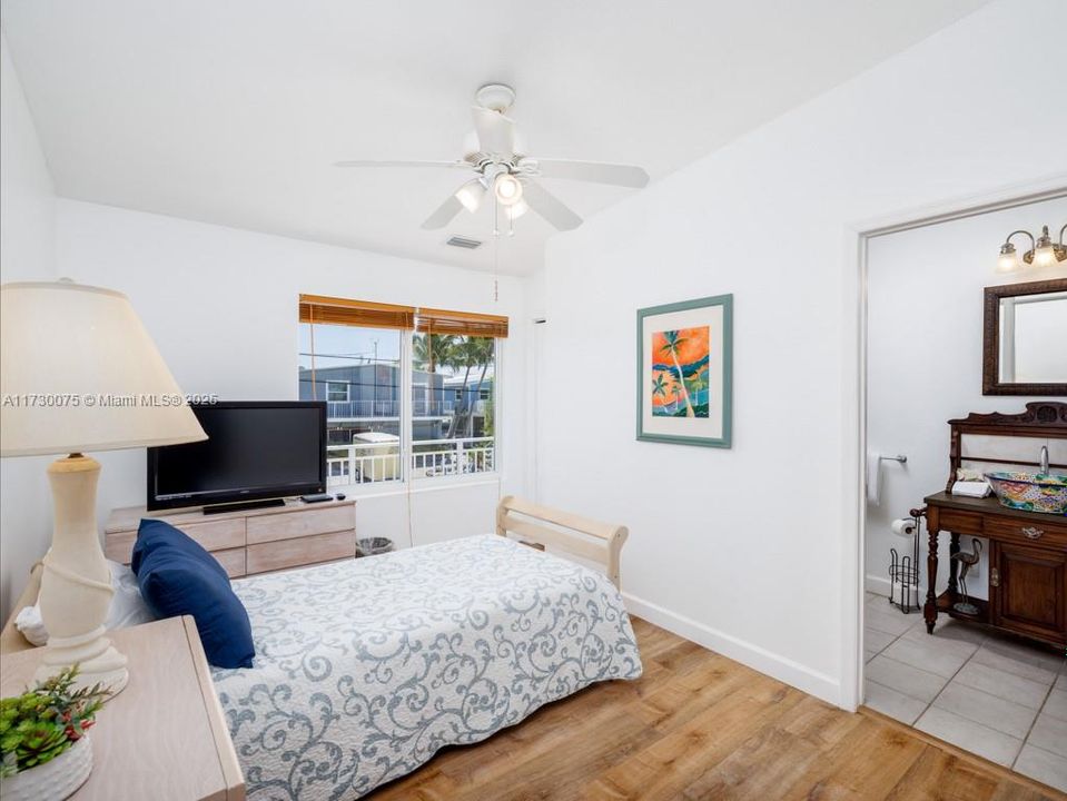 Recently Sold: $1,290,000 (3 beds, 3 baths, 2168 Square Feet)