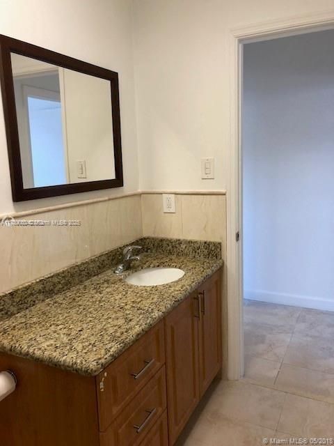 Недавно арендовано: $1,800 (0 спален, 1 ванн, 650 Квадратных фут)