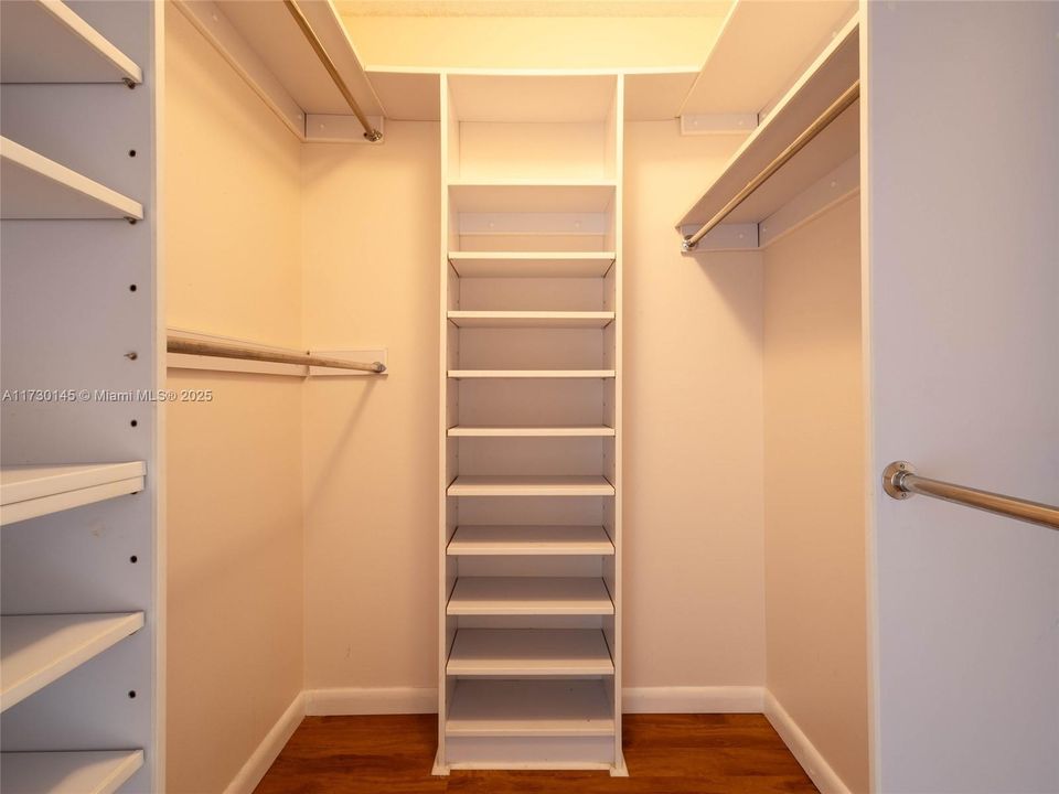 Activo con contrato: $140,000 (2 camas, 2 baños, 1100 Pies cuadrados)