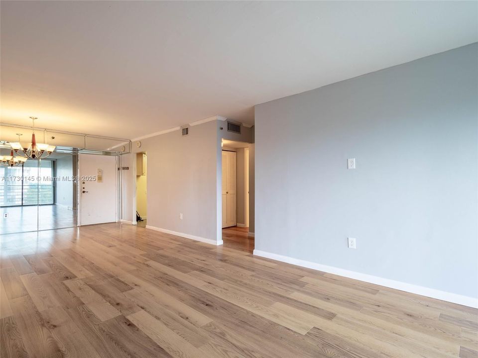 Activo con contrato: $140,000 (2 camas, 2 baños, 1100 Pies cuadrados)