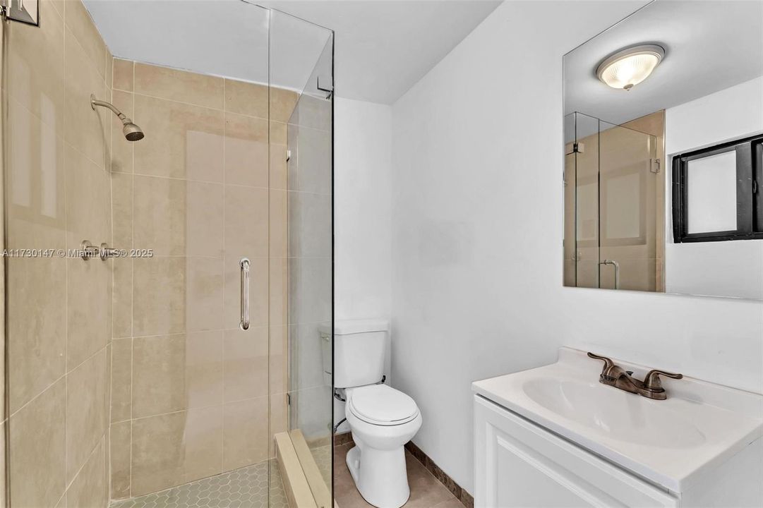 Recently Rented: $2,950 (3 beds, 3 baths, 2051 Square Feet)