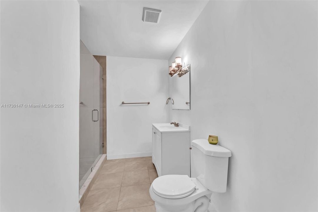 Recently Rented: $2,950 (3 beds, 3 baths, 2051 Square Feet)