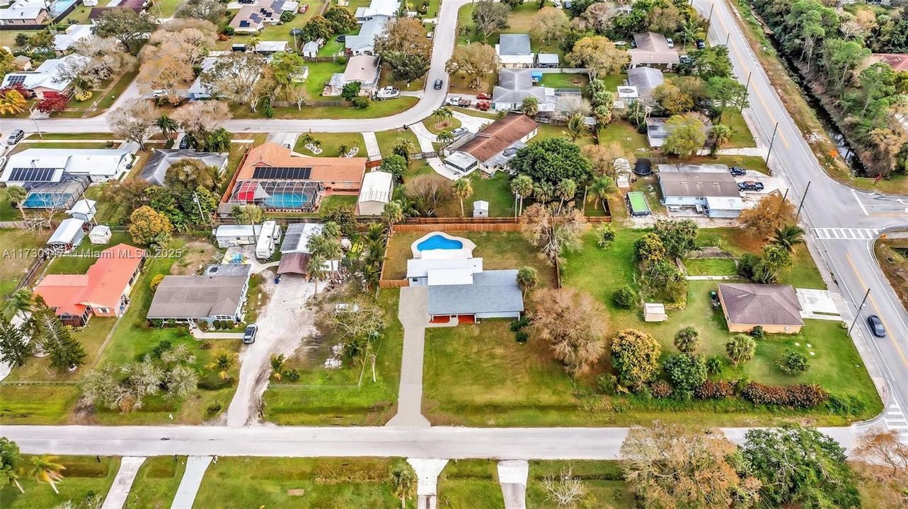 Recently Rented: $2,950 (3 beds, 3 baths, 2051 Square Feet)