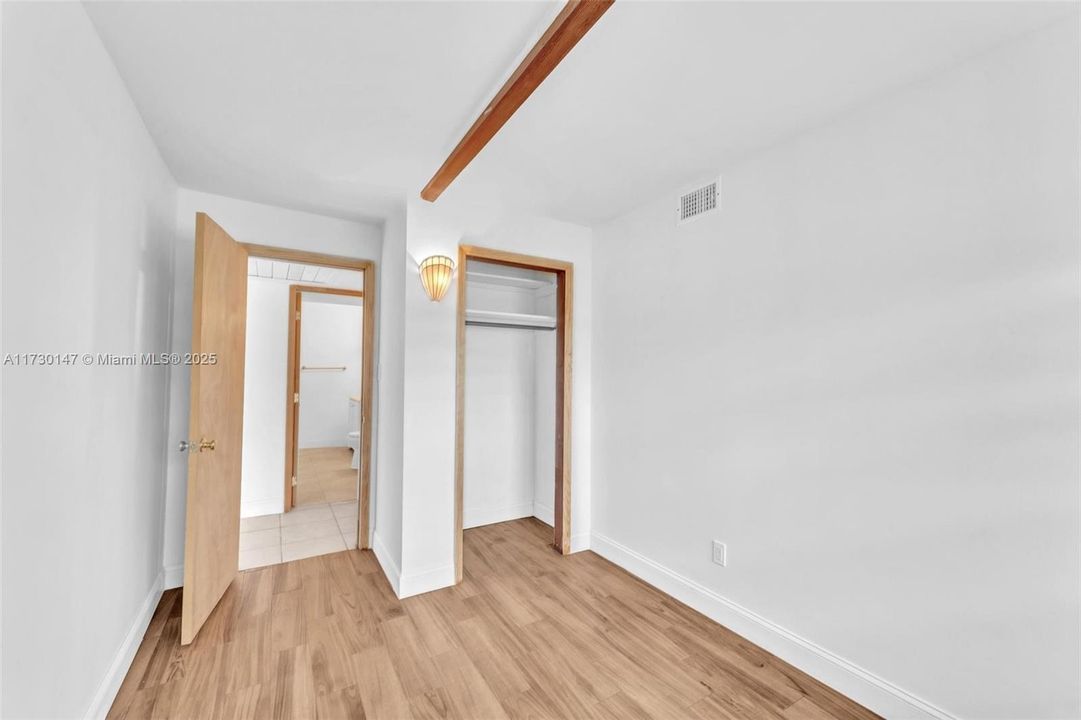 Recently Rented: $2,950 (3 beds, 3 baths, 2051 Square Feet)