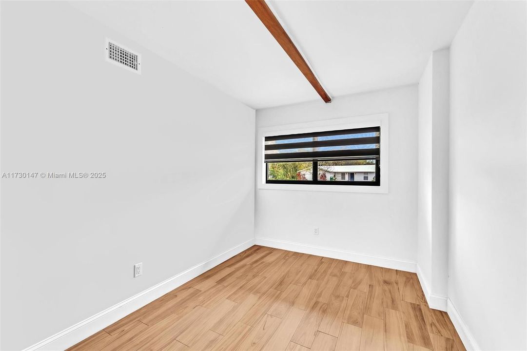 Recently Rented: $2,950 (3 beds, 3 baths, 2051 Square Feet)